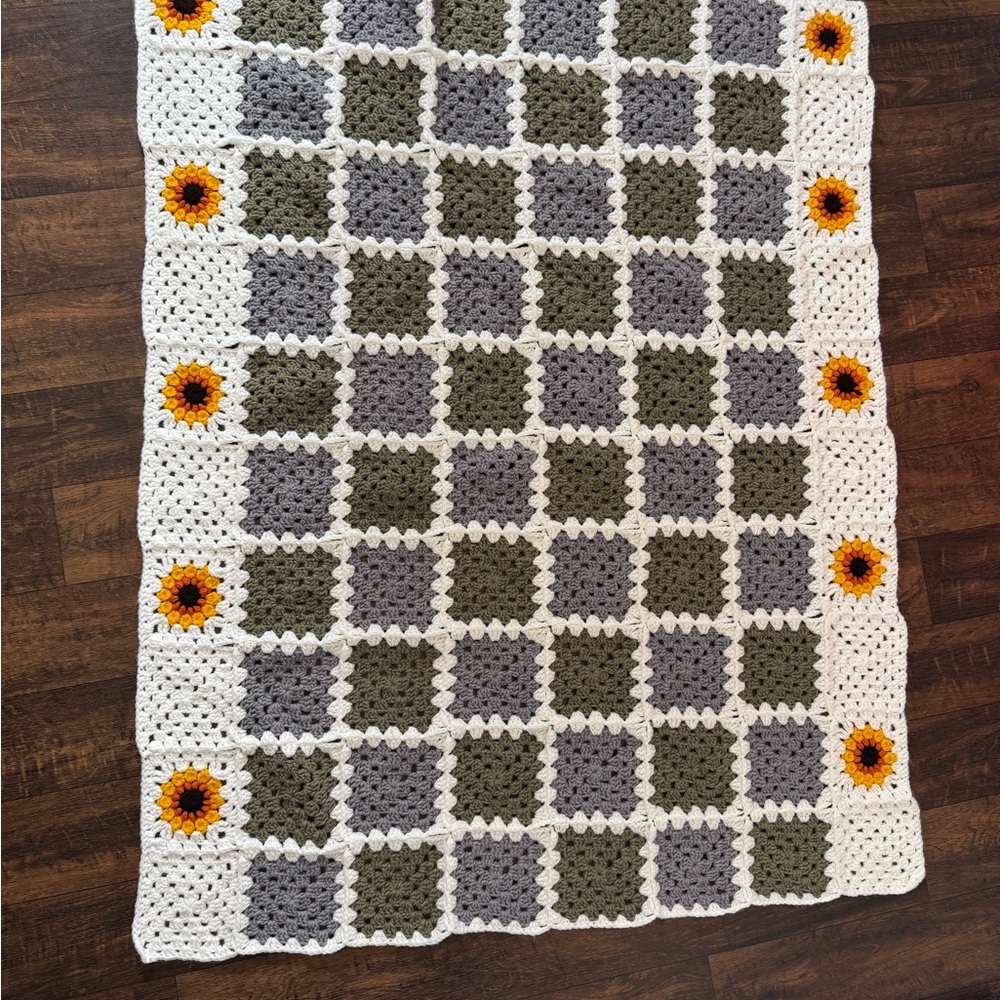Crochet Blanket with Sunflower Design